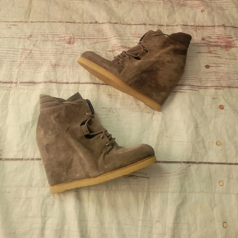 Stuart Weitzman Kidstuff Wedges Size 10